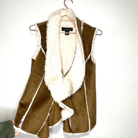 Brandon Thomas Faux Suede Vest With Faux Fur Lining Size Small - Picture 2 of 8